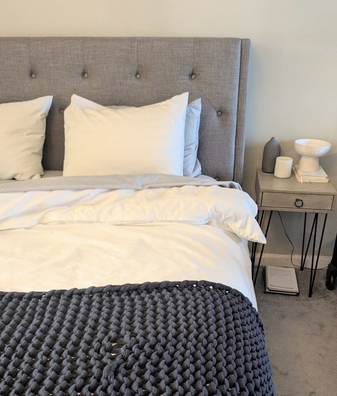 cama completa con sábanas mellanni