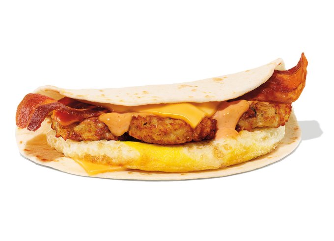 Menú de verano Dunkin: chipotle hash brown wake up envoltura