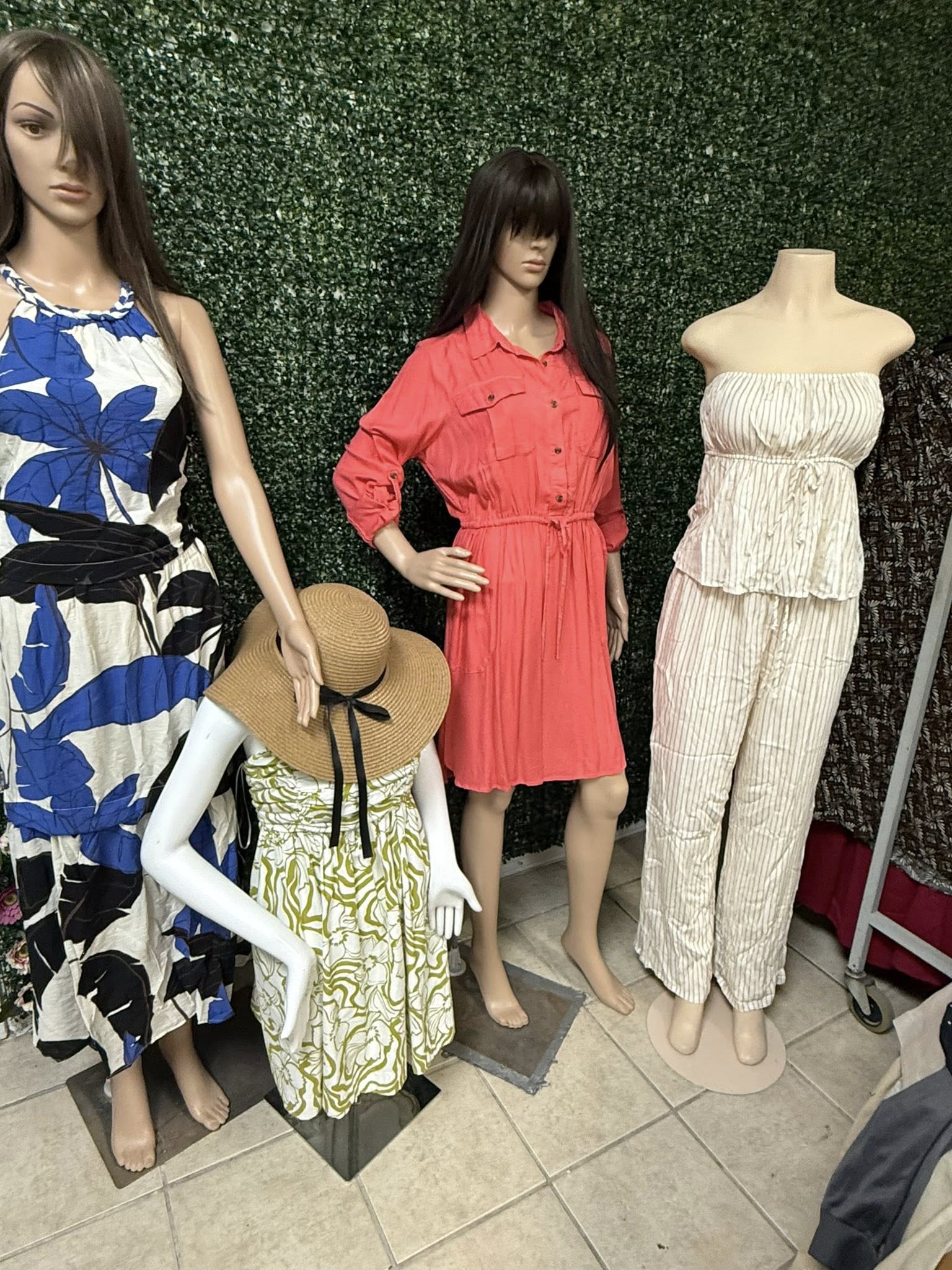 Buenas tardes a todos los fans de Compras con Anita  

ESTAMOS PERO BIEN SATURA…