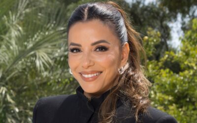 Eva Longoria aturde con un vestido de cabestro hundido y ahora yo también necesito uno
