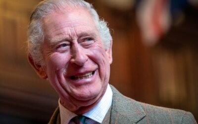 Palace comparte un video del rey Charles paseando por el jardín