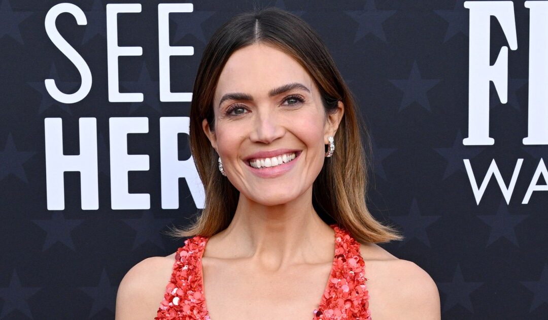El último momento de crianza de Mandy Moore es tan identificable