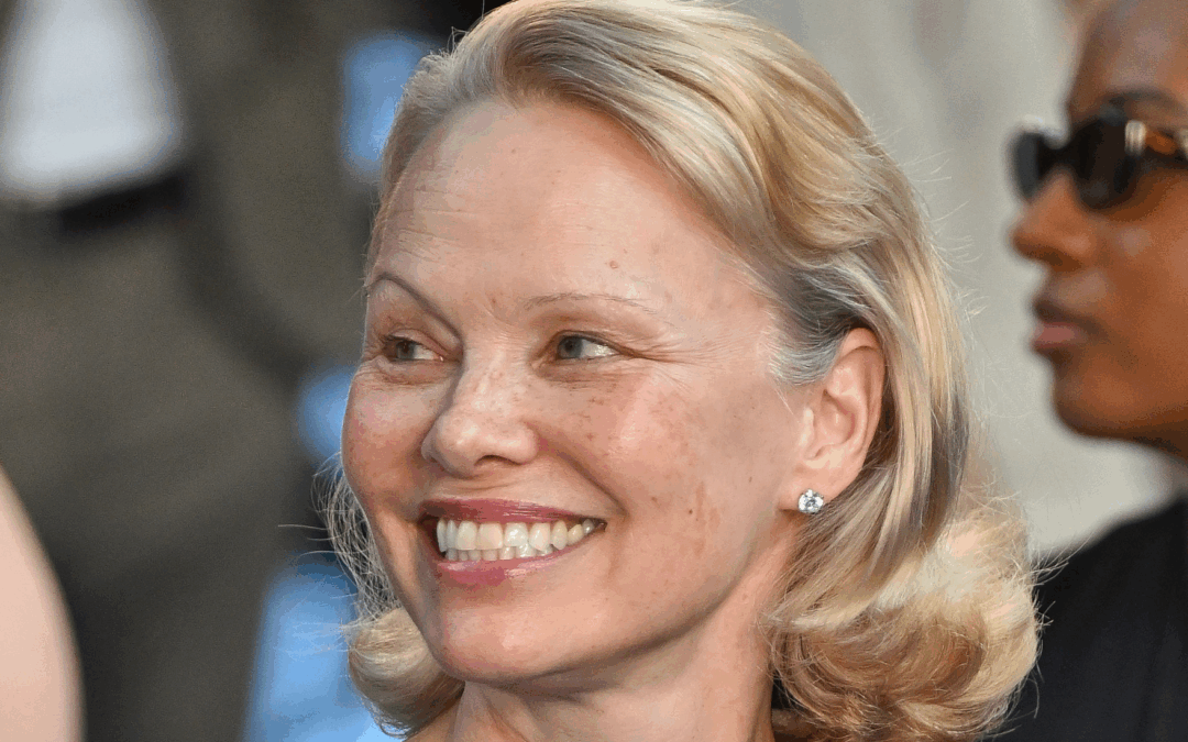 Los hijos de Pamela Anderson hacen una rara aparición en la alfombra roja con mamá