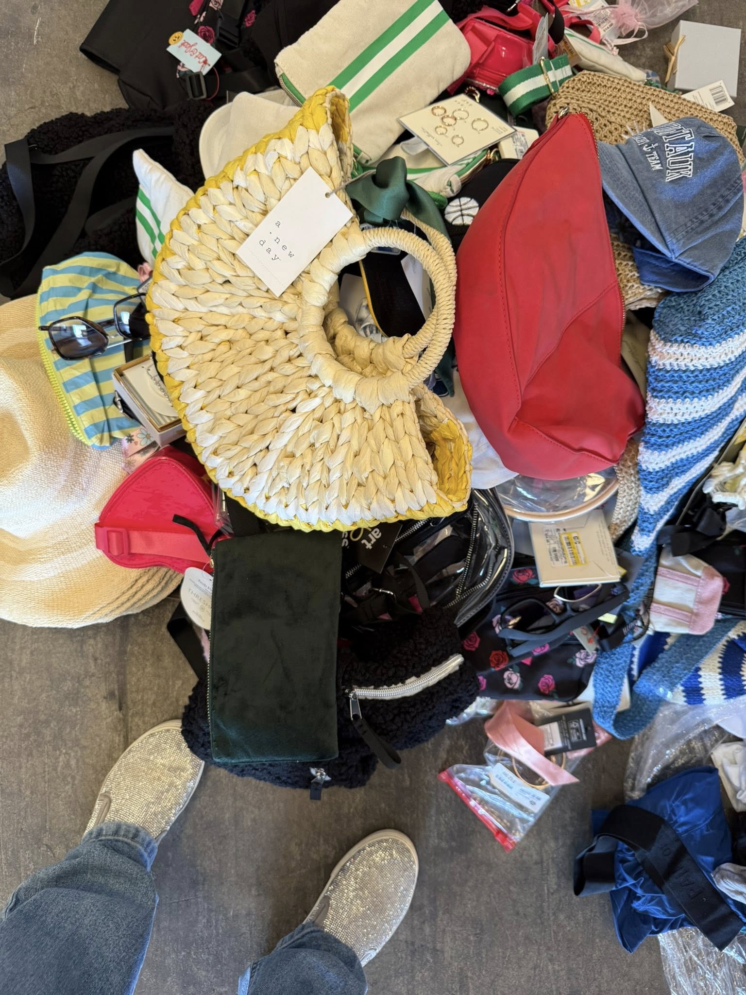 Accesorio para MAÑANA SABADO EN La Gran Pulga de Hidalgo LOCAL i # 19 20 21 22