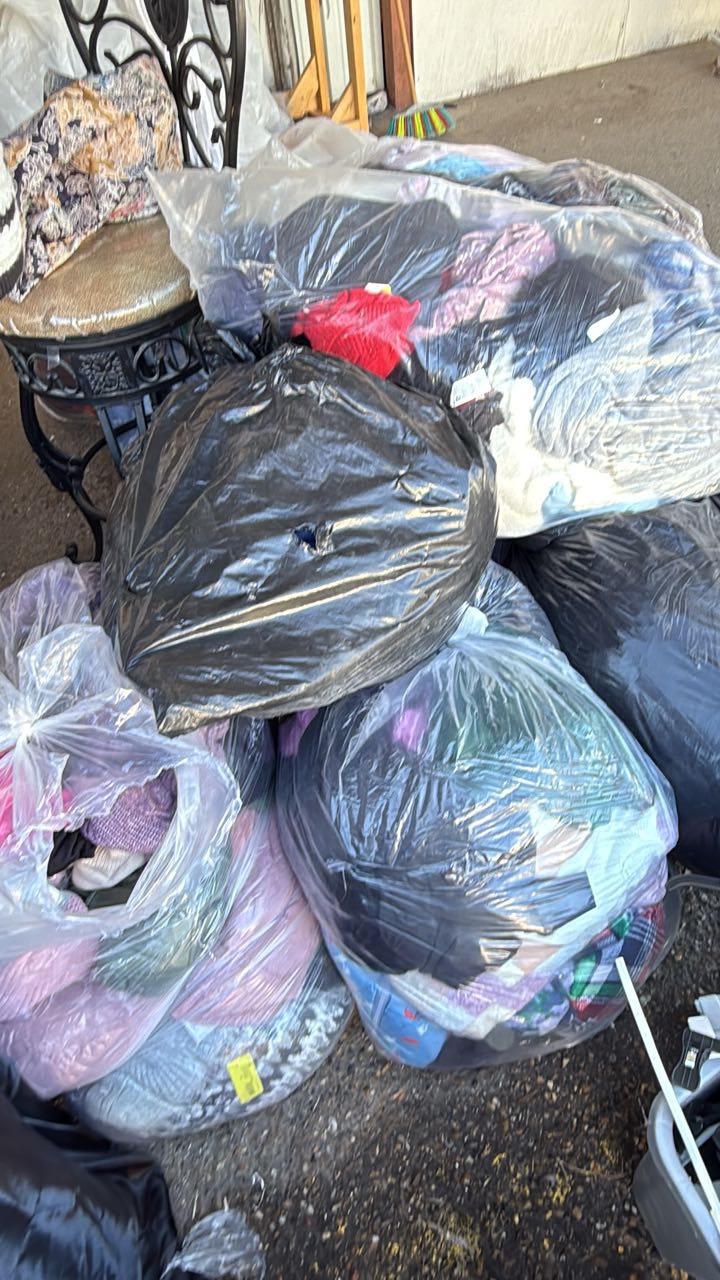 Si ay ropa para mañana sabado en La Gran Pulga de Hidalgo Local i # 15 16 17  18…