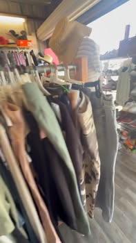 ¡ROPA NUEVA YA DISPONIBLE!   

 Outfits frescos  
 Shorts, pantalones y blusas ...