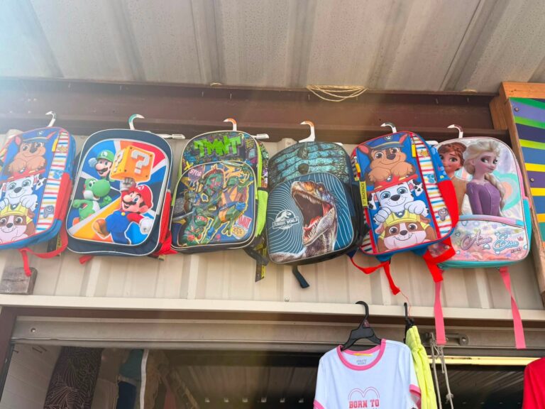 ¡ATENCIÓN PAPÁS Y MAMÁS!
¡YA LLEGARON LAS MOCHILAS PARA EL REGRESO A CLASES!...